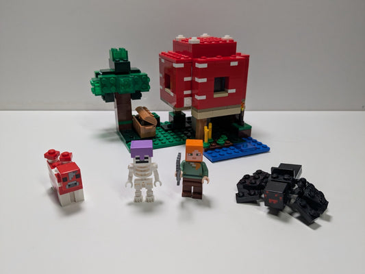 LEGO Minecraft: The Mushroom House (21179) - Complete