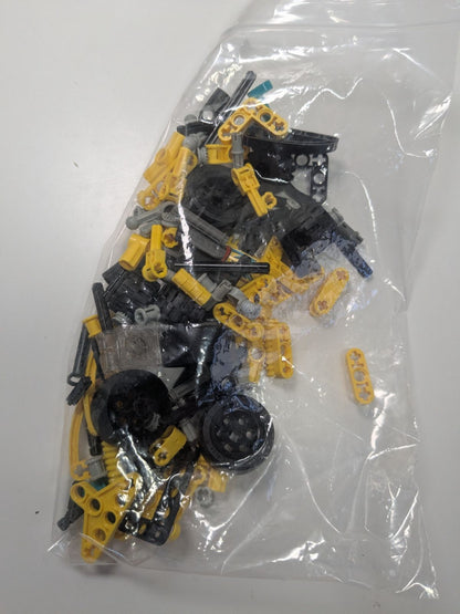 LEGO Technic: Create 'n' Race - Master Builders (3057) - Complete - minifigures