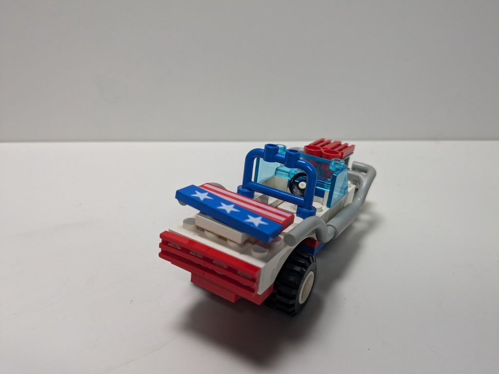 LEGO Town: Screaming Patriot (6646) - Complete - close-up