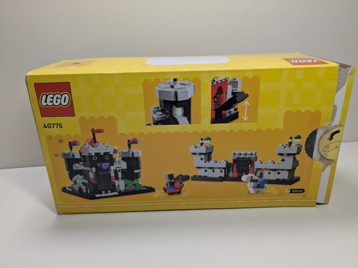 LEGO Promotional: Promotional Mini Knight's Castle - 40775 (40775) - Complete - contents