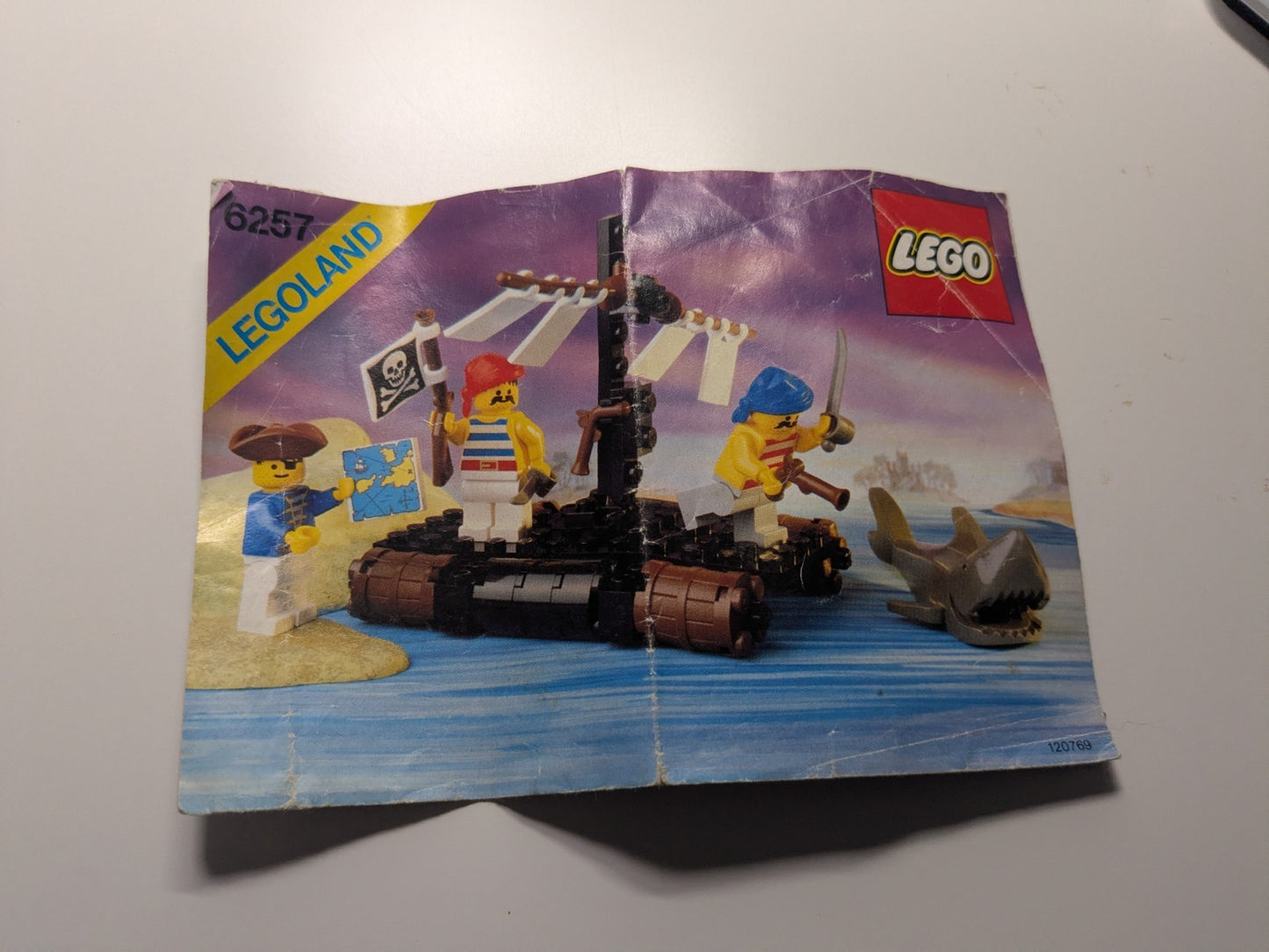 LEGO Pirates: Castaway's Raft (6257) - Incomplete