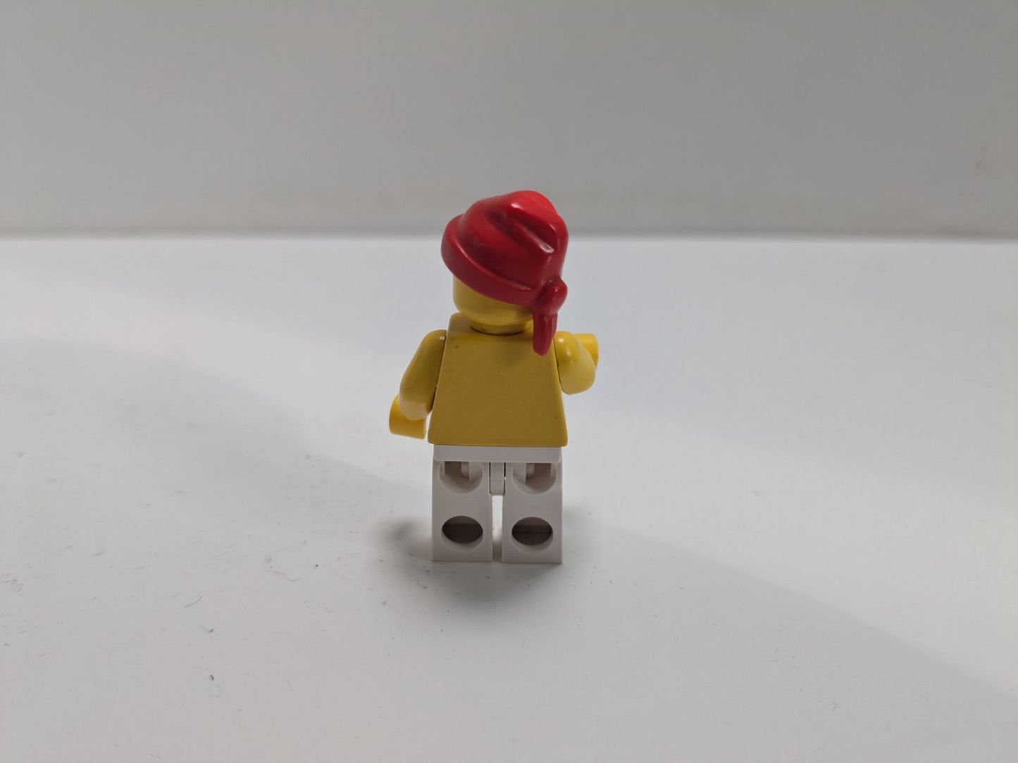 LEGO Pirates: Buried Treasure (6235) - Almost Complete - minifigures