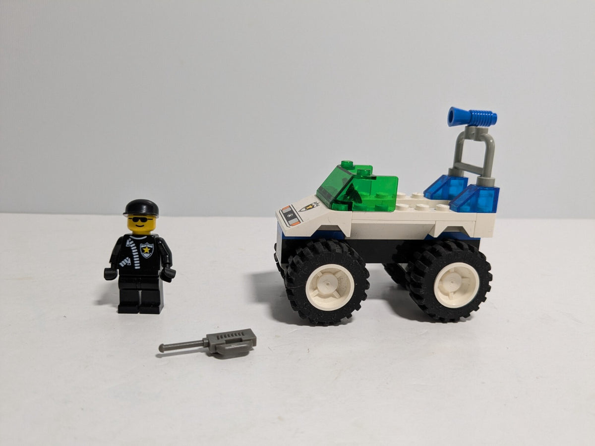 LEGO Town: 4WD Police Patrol (6471) - Complete - box front