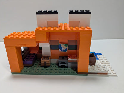 LEGO Minecraft: The Fox Lodge (21178) - Complete