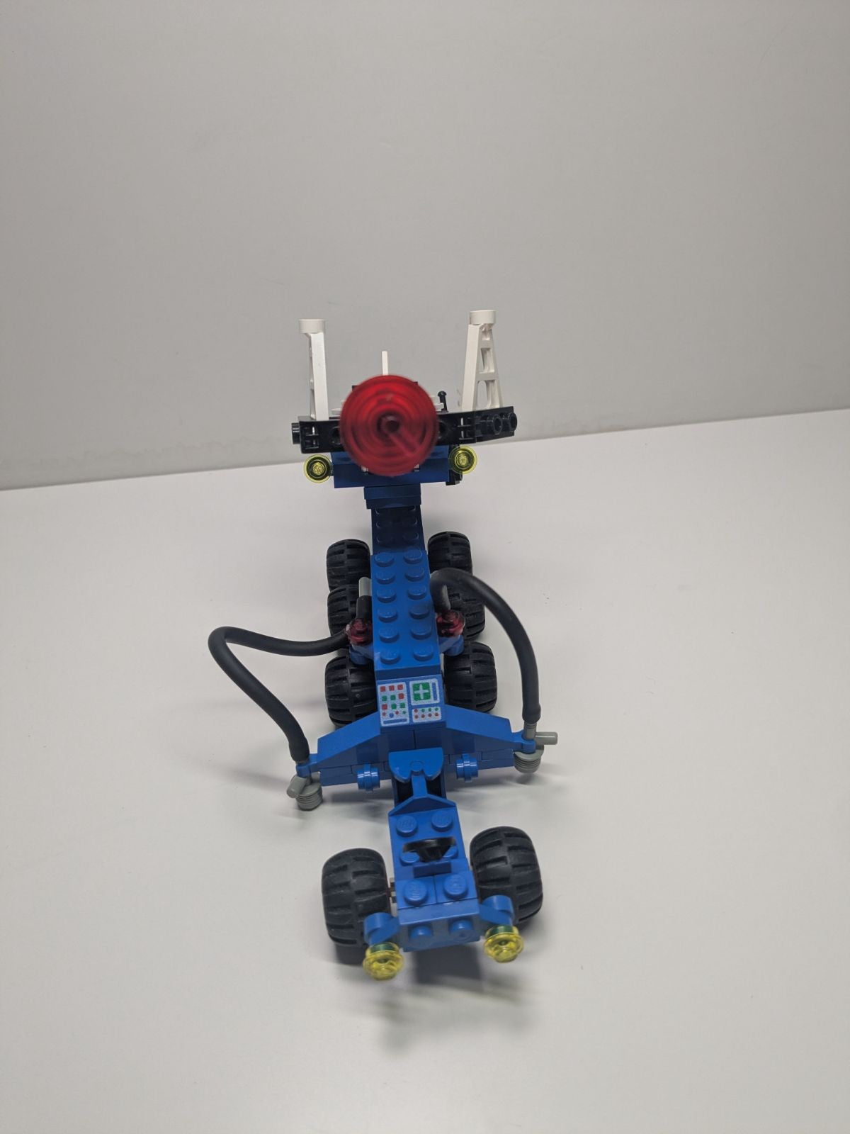 LEGO Space: Lunar Rocket Launcher (6881) - Complete - close-up