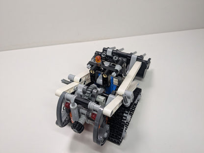 LEGO Technic: Compact Tracked Loader (42032) - Complete - close-up