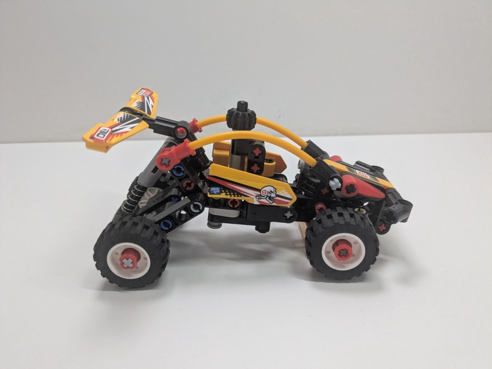 LEGO Technic: Buggy (42101) - Incomplete - minifigures