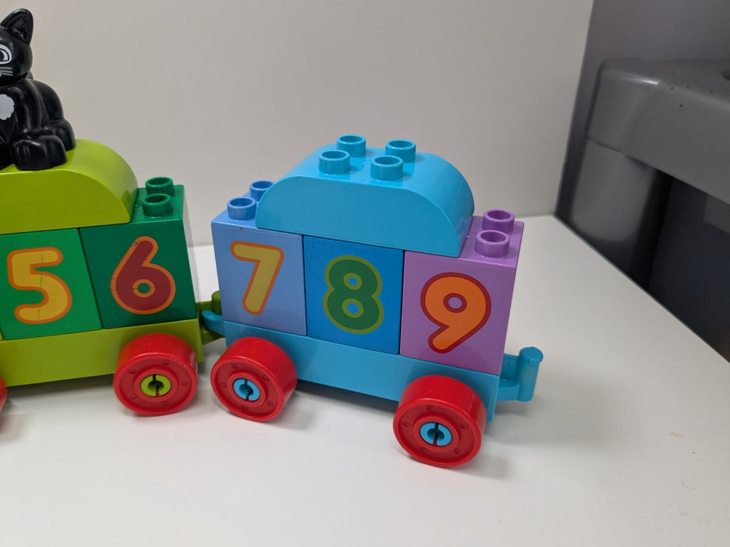 LEGO Duplo: My First Number Train (10847) - Complete - close-up