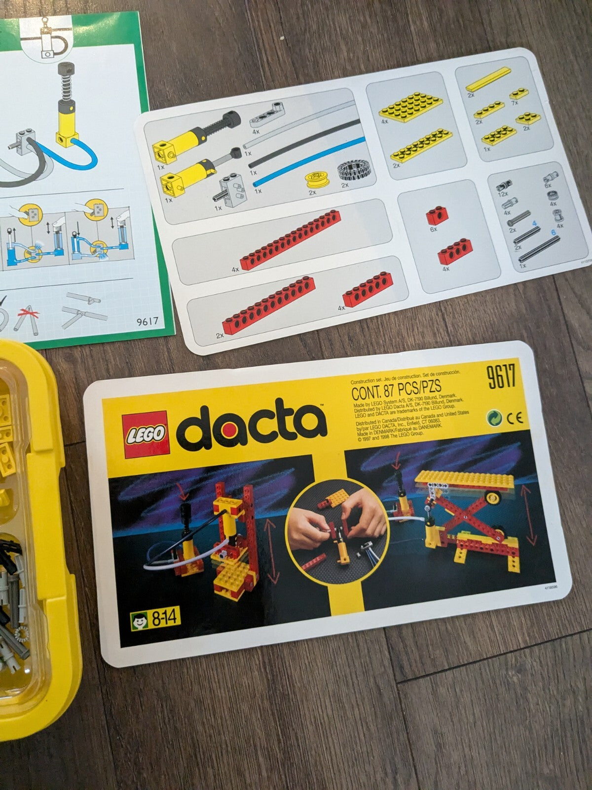 LEGO Dacta: Dacta: Introducing Air Power Set (9617) - Complete - alternate view
