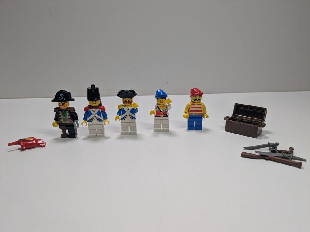 LEGO Pirates: Pirate Minifigures (6251) - Complete - box front