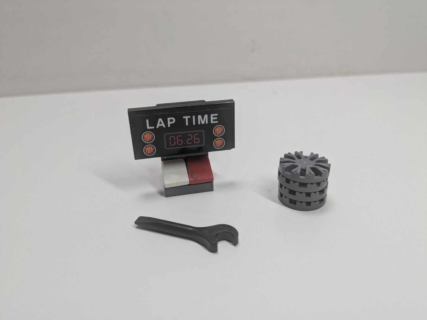LEGO Speed Champions: Ford Mustang GT (75871) - Complete - minifigures