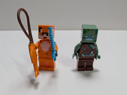 LEGO Minecraft: The Fox Lodge (21178) - Complete