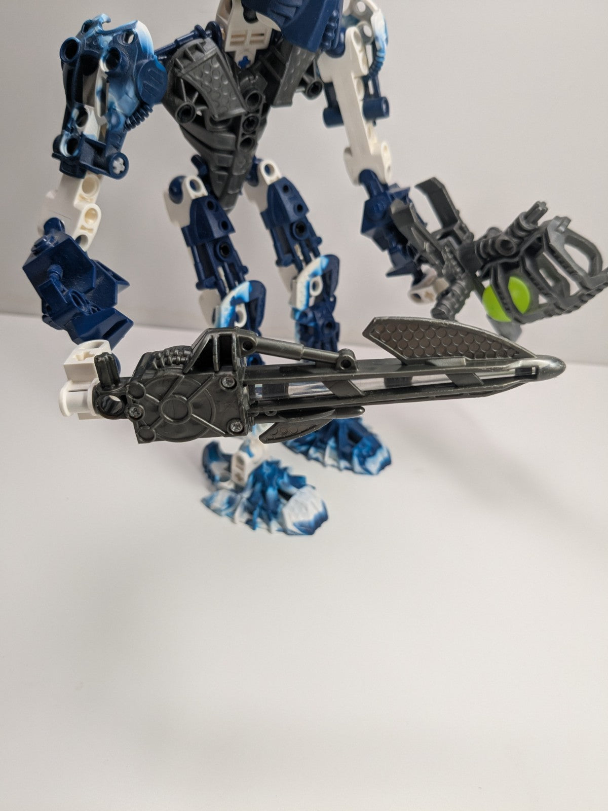 LEGO Bionicle: Toa Hahli (8728) - Complete - rear view