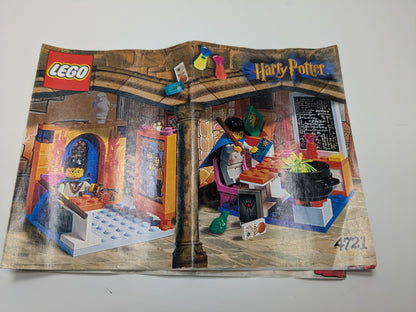 LEGO Harry Potter: Hogwarts Classrooms (4721) - Complete