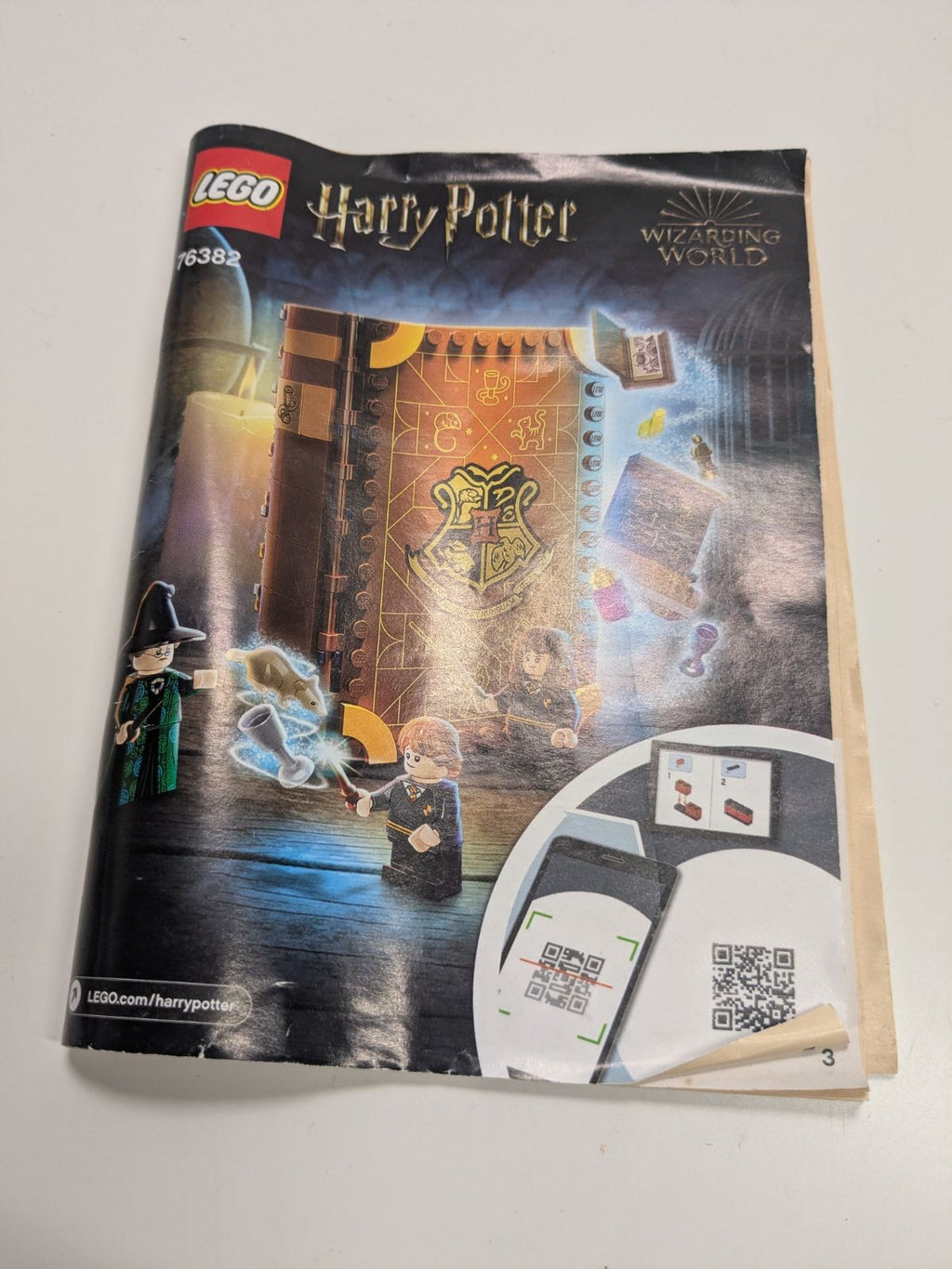 LEGO Harry Potter: Hogwarts Moment: Transfiguration Class (76382) - Complete - side view