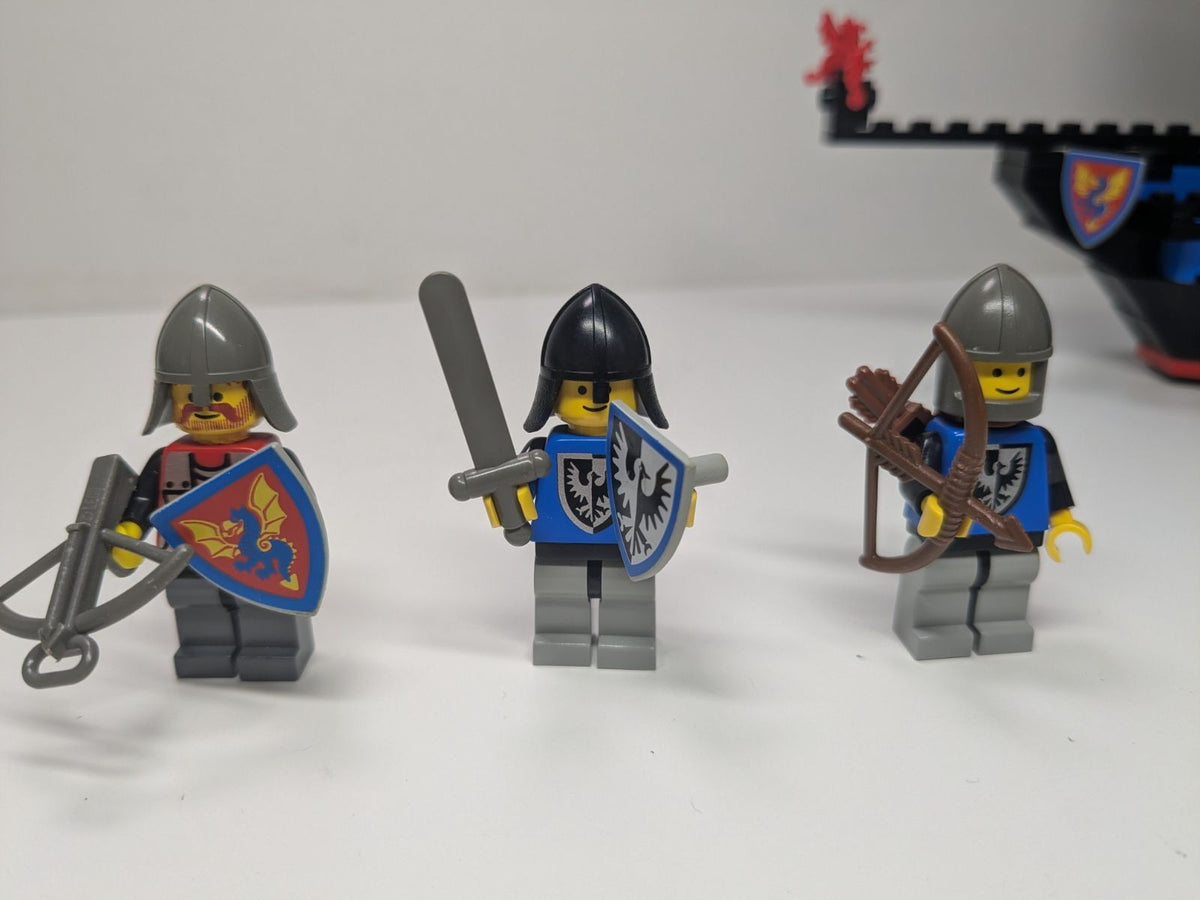 LEGO Castle: Sea Serpent (6057) - Complete - minifigures
