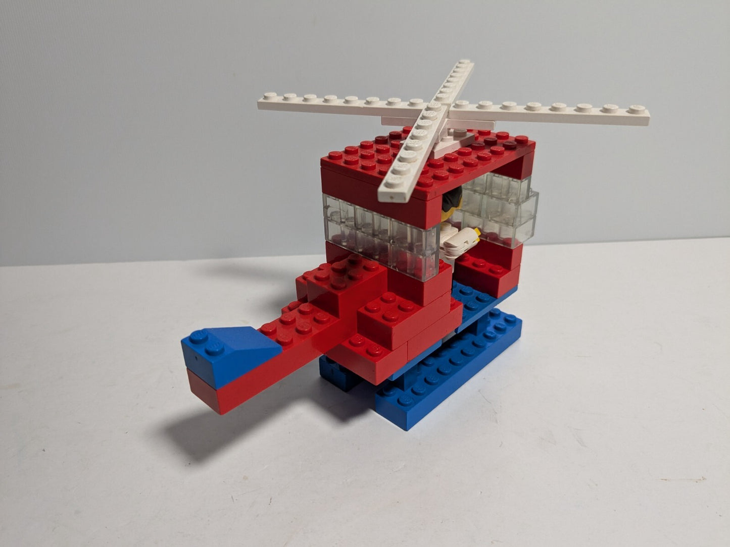 LEGO System: Helicopter and Pilot (253) - Complete
