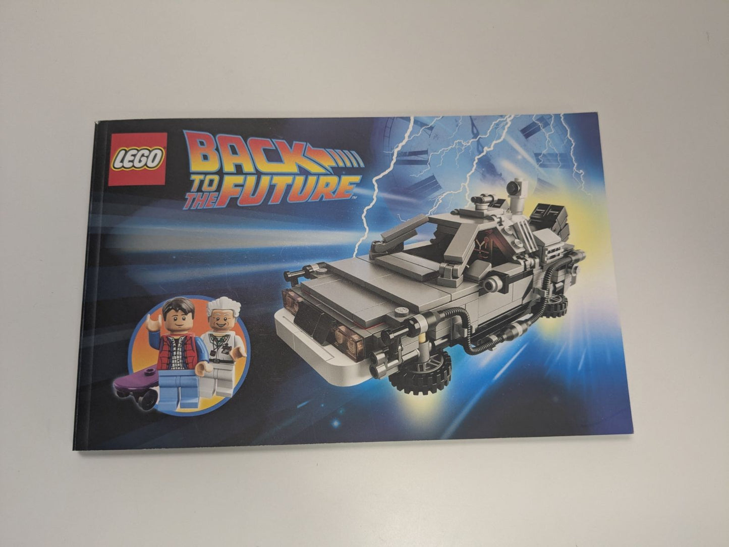 LEGO LEGO Ideas and CUUSOO: The DeLorean Time Machine (21103) - Complete - side view