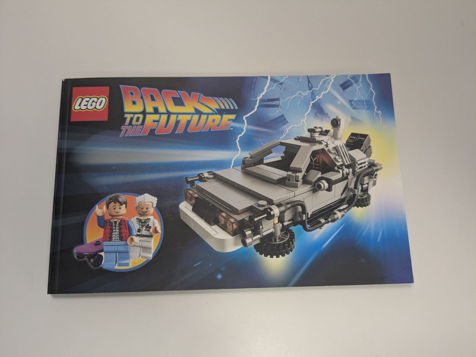 LEGO LEGO Ideas and CUUSOO: The DeLorean Time Machine (21103) - Complete - side view