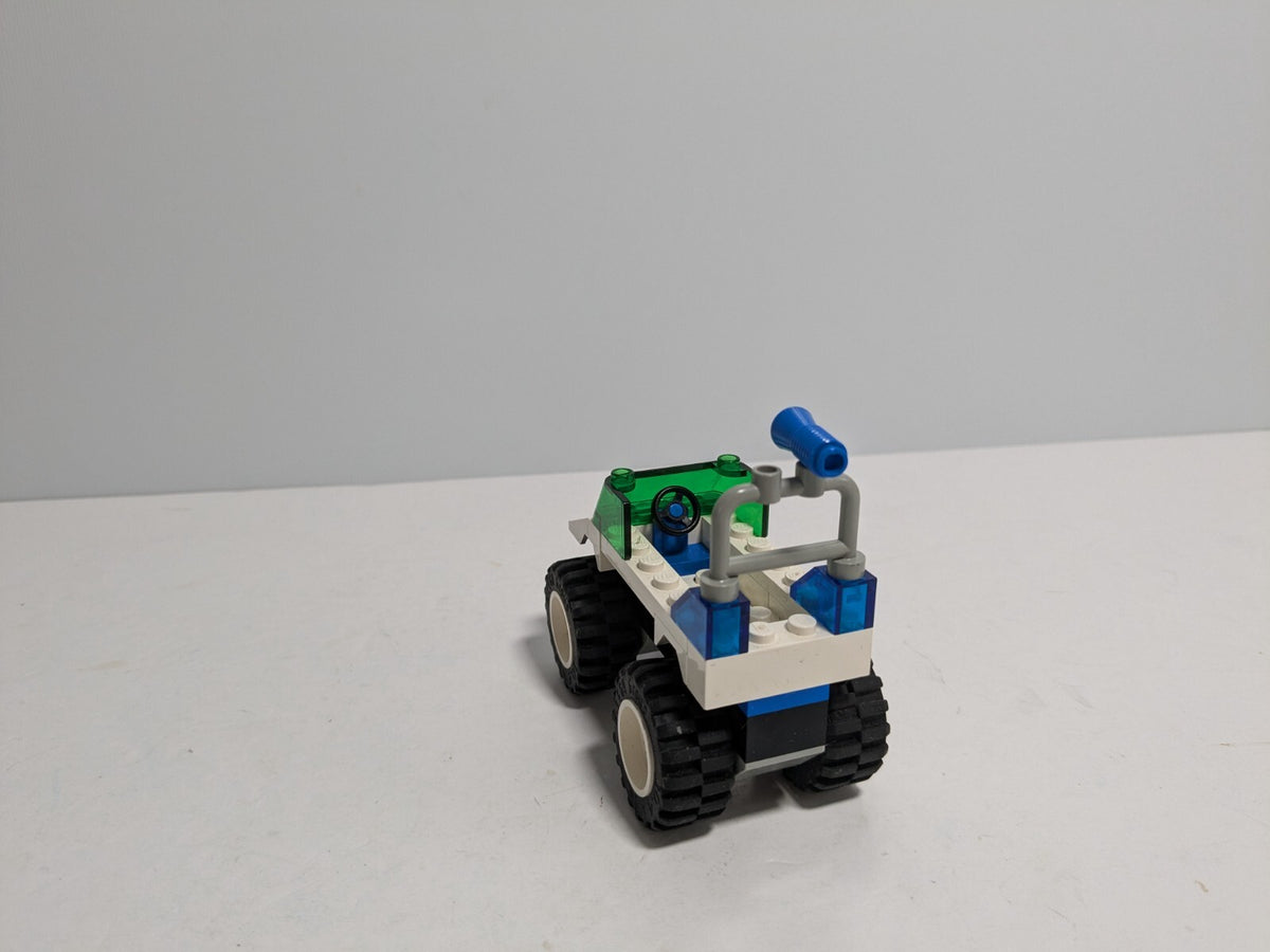 LEGO Town: 4WD Police Patrol (6471) - Complete - set details