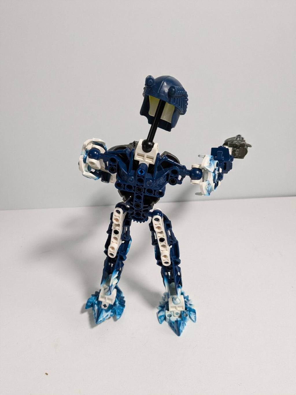 LEGO Bionicle: Toa Hahli (8728) - Complete - alternate view