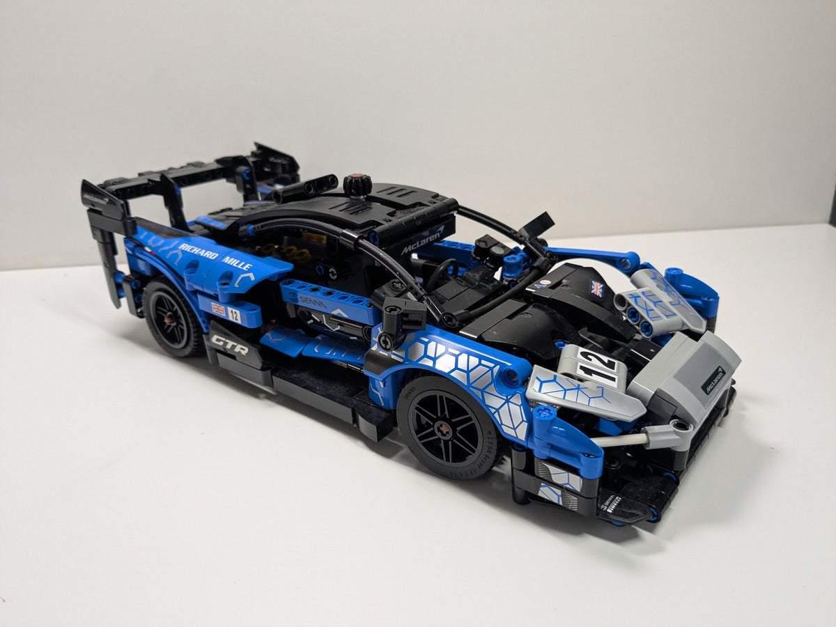 LEGO Technic: McLaren Senna GTR (42123) - Complete - minifigures