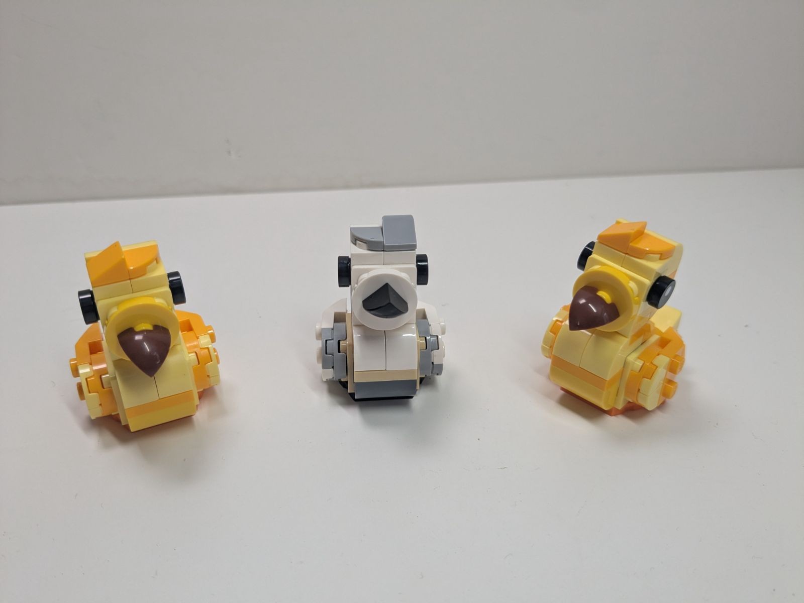 LEGO Creator: Duck Family (40885) - Complete - close-up