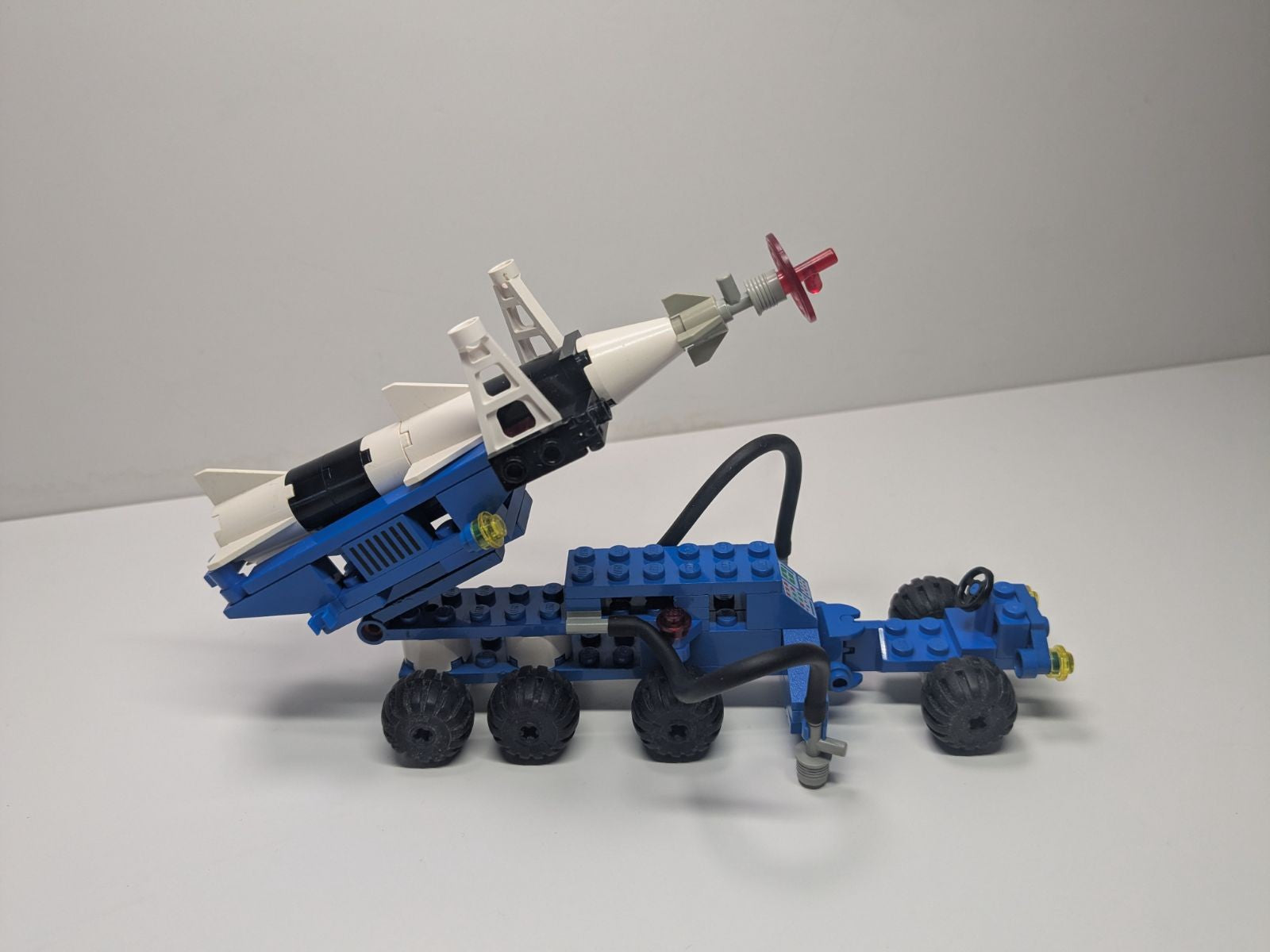 LEGO Space: Lunar Rocket Launcher (6881) - Complete - rear view