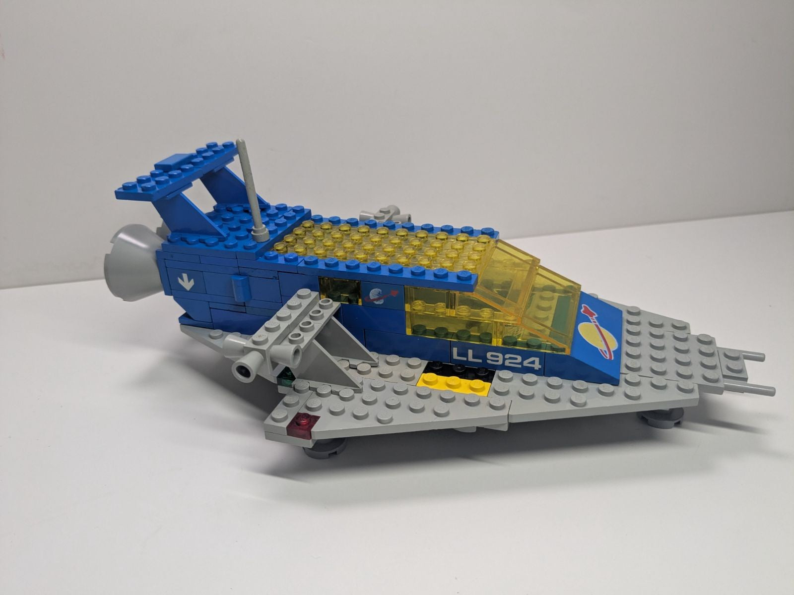 LEGO Space: Space Transporter (924) - Complete - contents