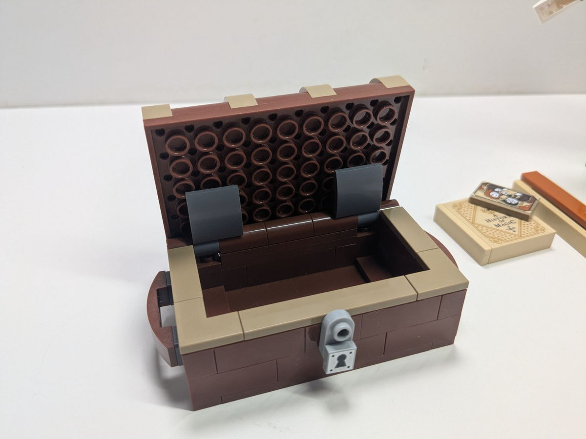 LEGO Harry Potter: Harry Potter Hedwig at 4 Privet Drive, Buildable Toy for 7 Plus Year Old Kids, Girls & Boys, with an Owl Figure, Independent Play Set, Small Wizarding World Gift Idea 76425 (76425) - Complete - minifigures