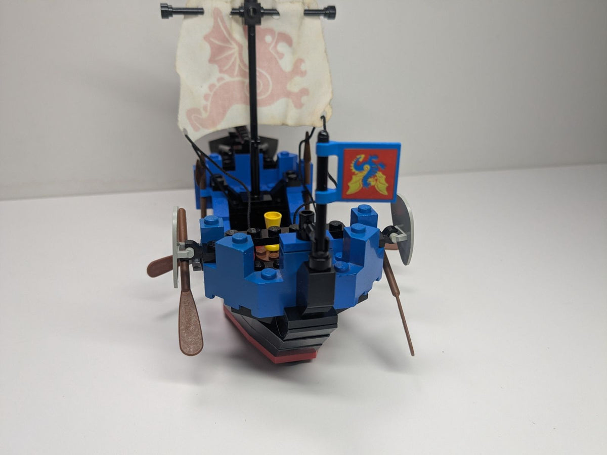 LEGO Castle: Sea Serpent (6057) - Complete - contents