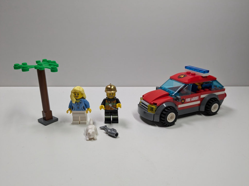 LEGO City: Fire Chief Car (60001) - Complete - built set