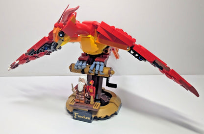 LEGO Harry Potter: Fawkes, Dumbledore's Phoenix (76394) - Complete