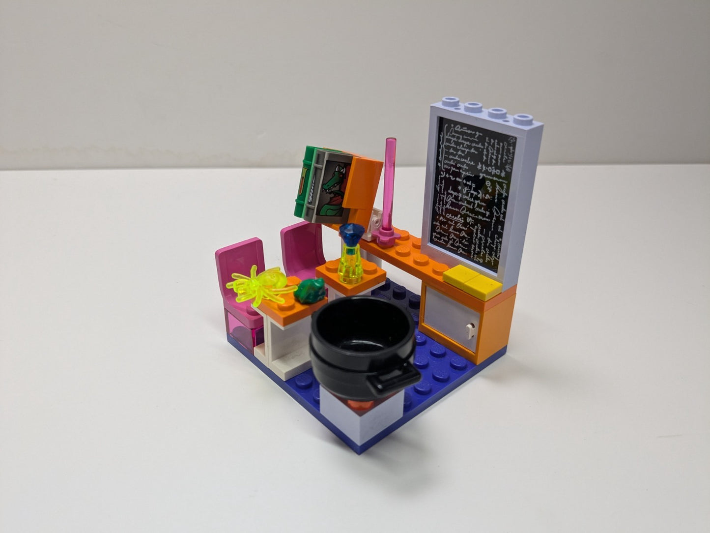 LEGO Harry Potter: Hogwarts Classrooms (4721) - Complete