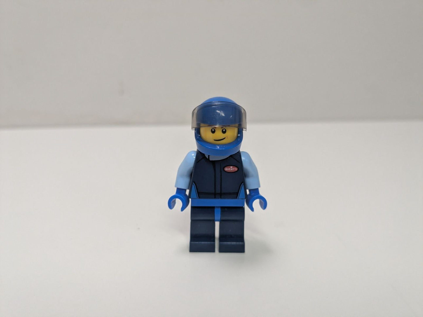 LEGO Speed Champions: Bugatti Chiron (75878) - Complete - minifigures