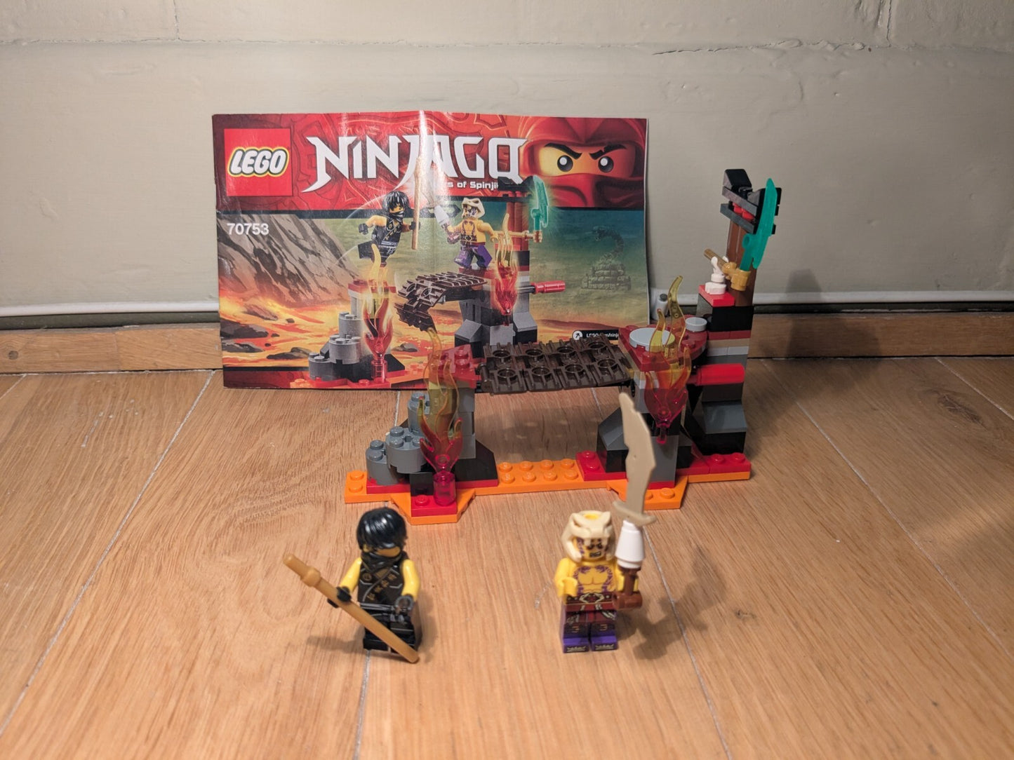 LEGO Ninjago: Lava Falls (70753) - Complete