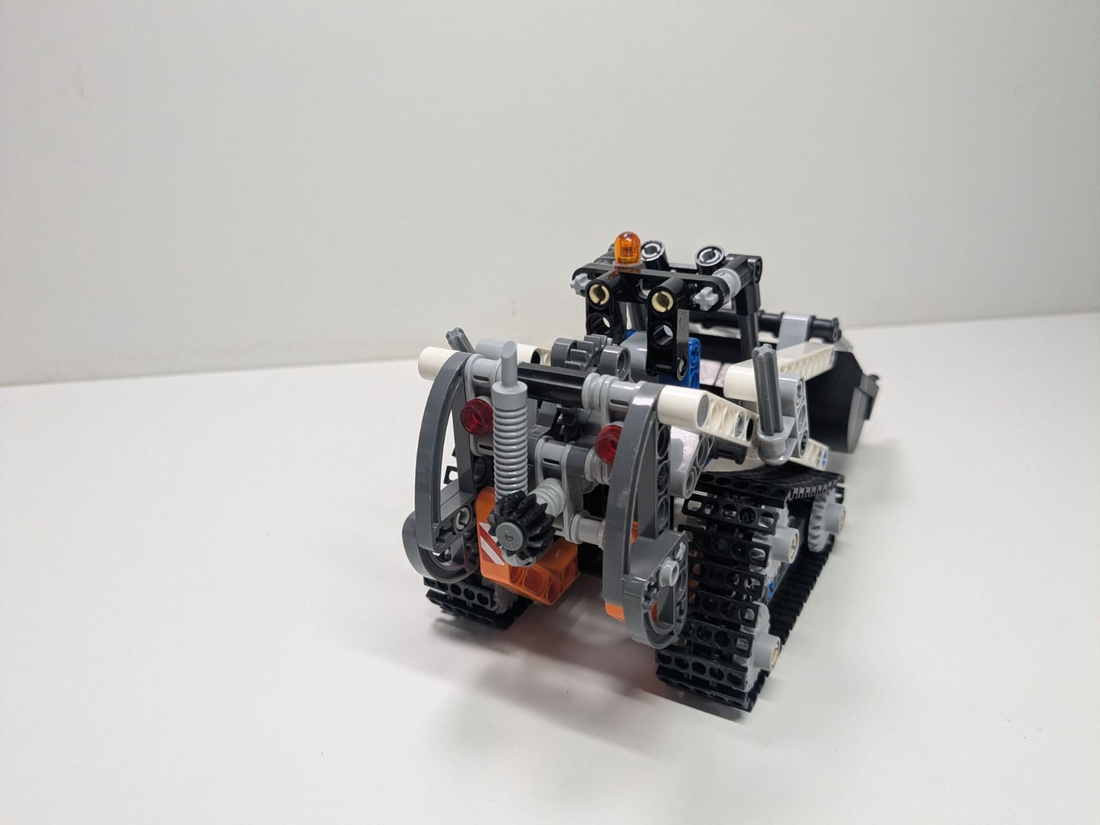 LEGO Technic: Compact Tracked Loader (42032) - Complete - alternate view