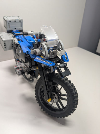 LEGO Technic: BMW R 1200 GS Adventure (42063) - Complete - alternate view