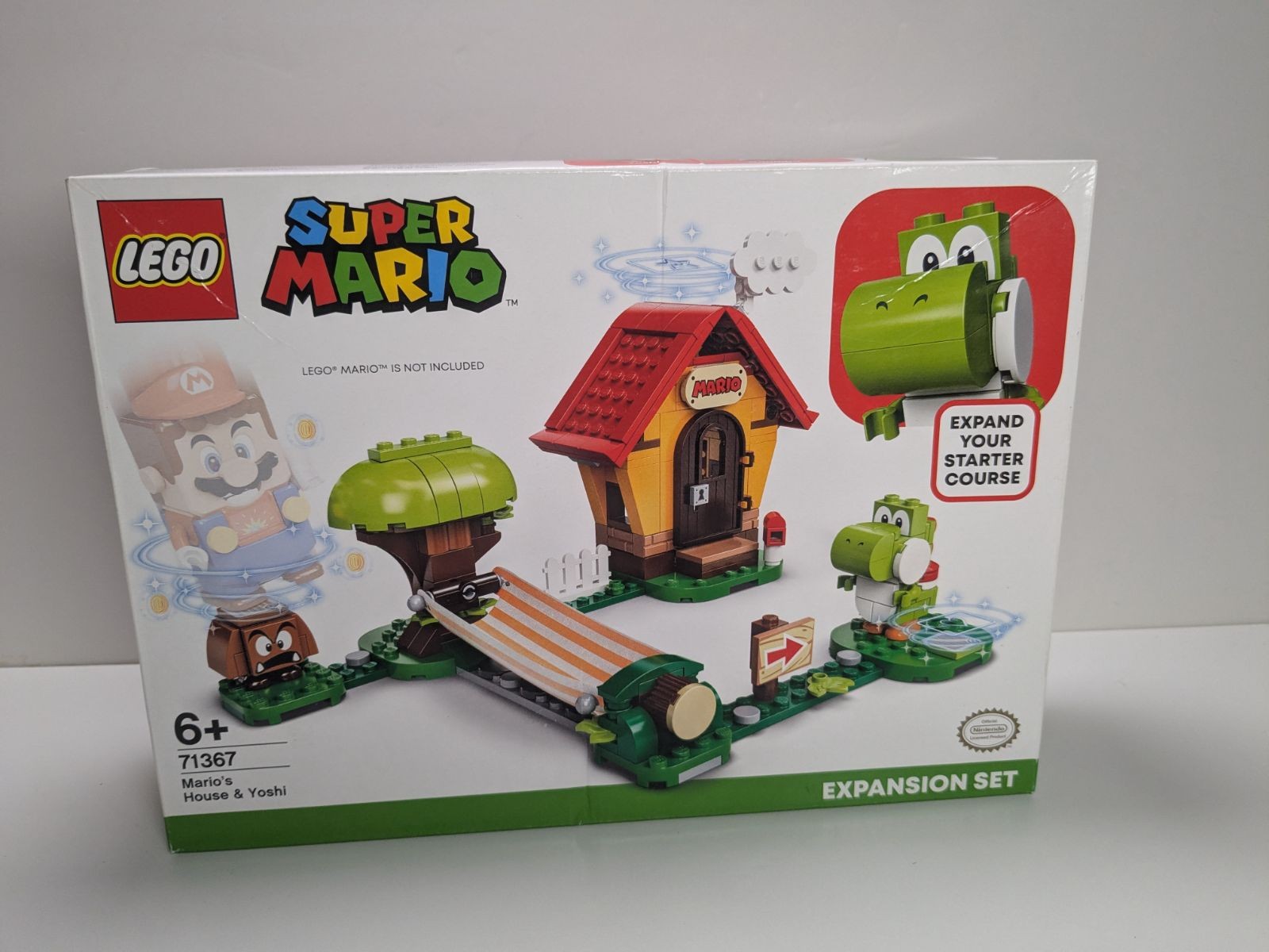 LEGO Super Mario: Mario's House & Yoshi Expansion Set (71367) - Complete - contents