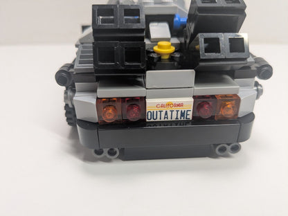 LEGO LEGO Ideas and CUUSOO: The DeLorean Time Machine (21103) - Complete - contents