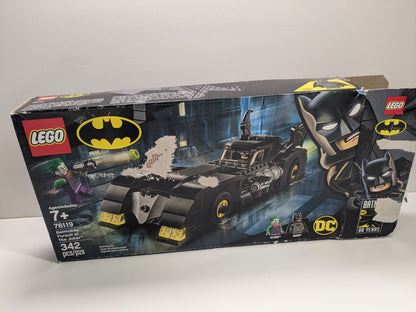 LEGO Super Heroes DC: Batmobile: Pursuit of The Joker (76119) - Complete - contents