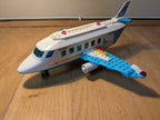 LEGO Friends: Heartlake Private Jet (41100) - Complete - close-up