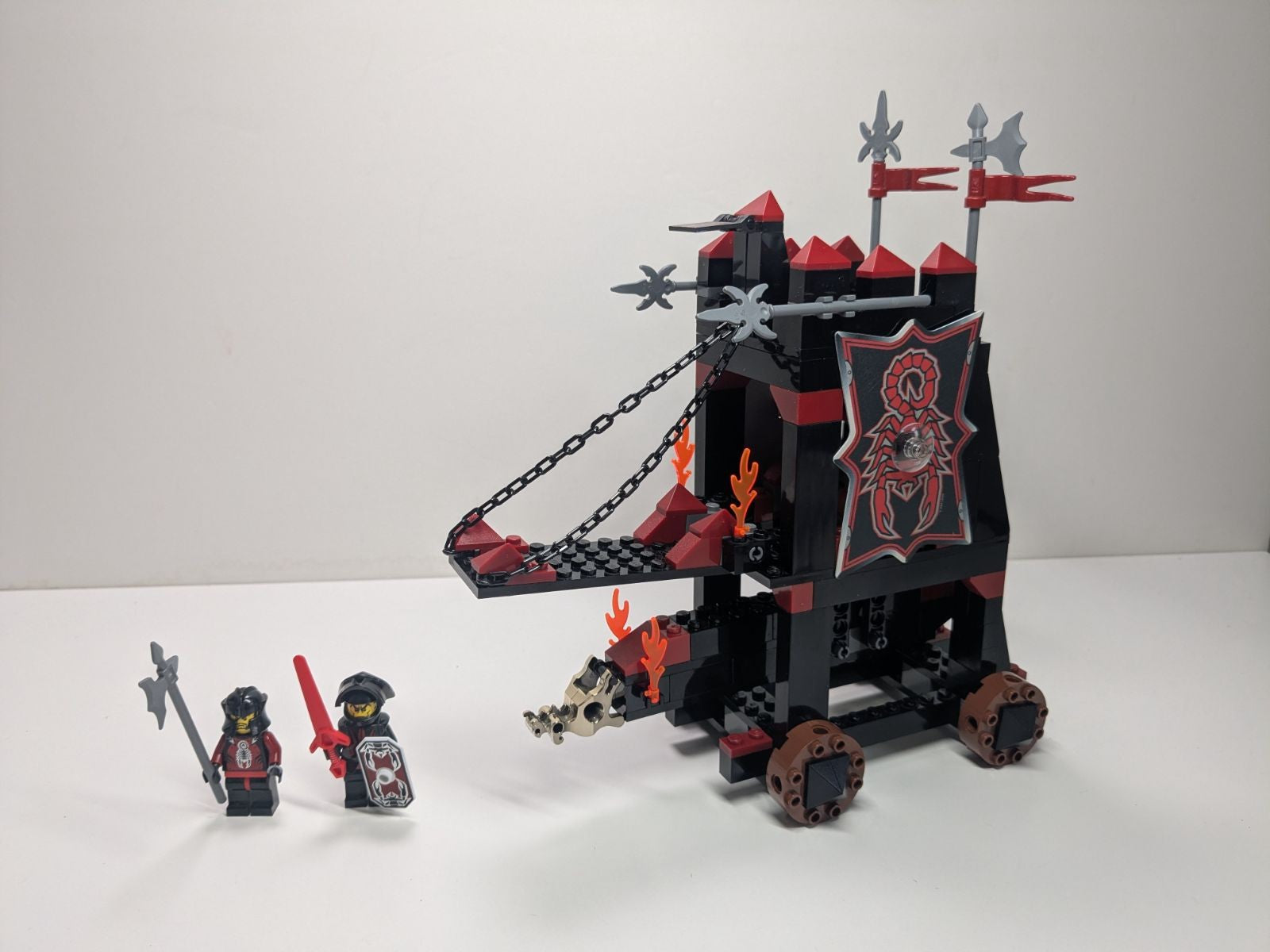 LEGO Castle: Vladek's Siege Engine (8800) - Complete - built set