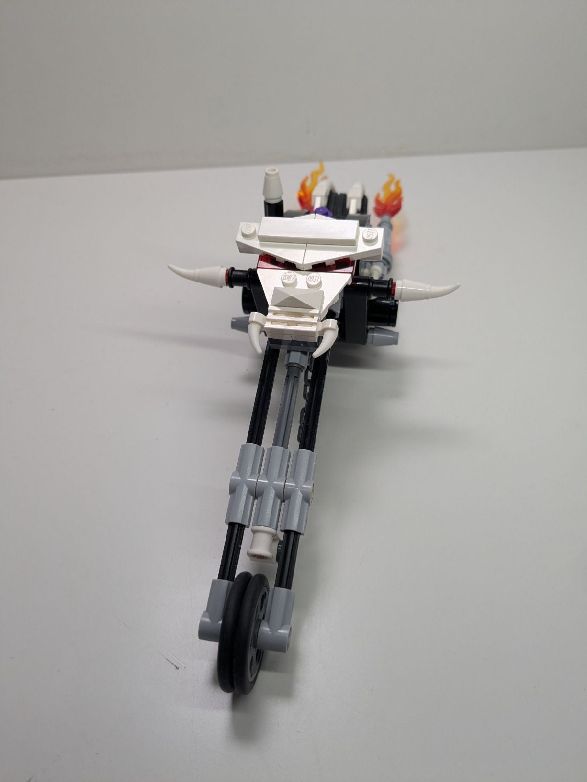 LEGO Ninjago: Skull Motorbike (2259) - Complete - close-up