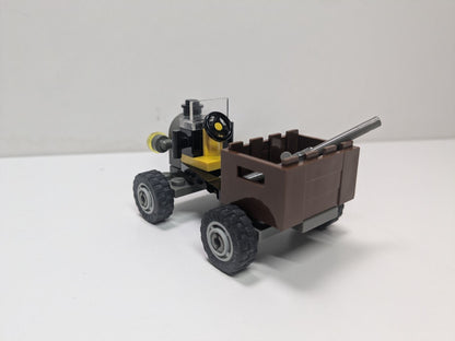 LEGO Adventurers: Black Cruiser (7424) - Complete - close-up