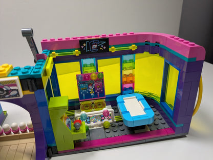 LEGO Friends: Roller Disco Arcade (41708) - Complete