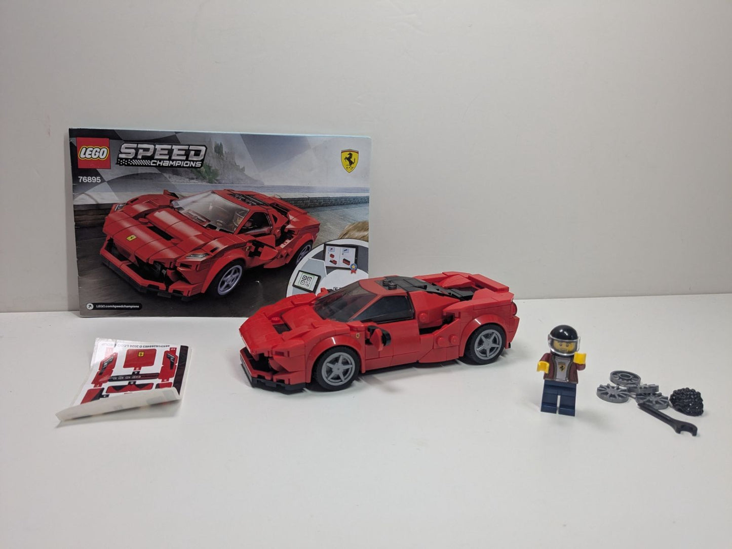 LEGO Speed Champions: Ferrari F8 Tributo (76895) - Complete - box front