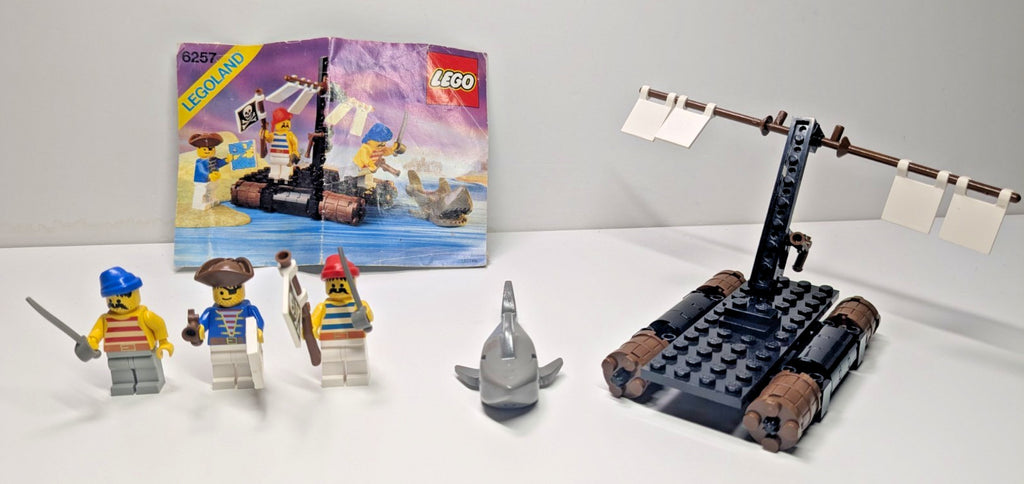 LEGO Pirates: Castaway's Raft (6257) - Incomplete - box front