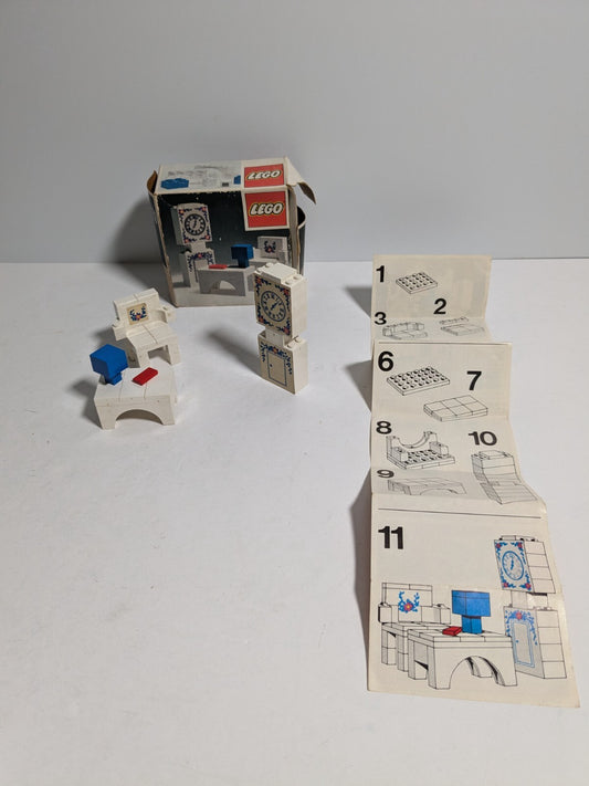 LEGO Homemaker: Baby's Cot and Cabinet (271) - Complete