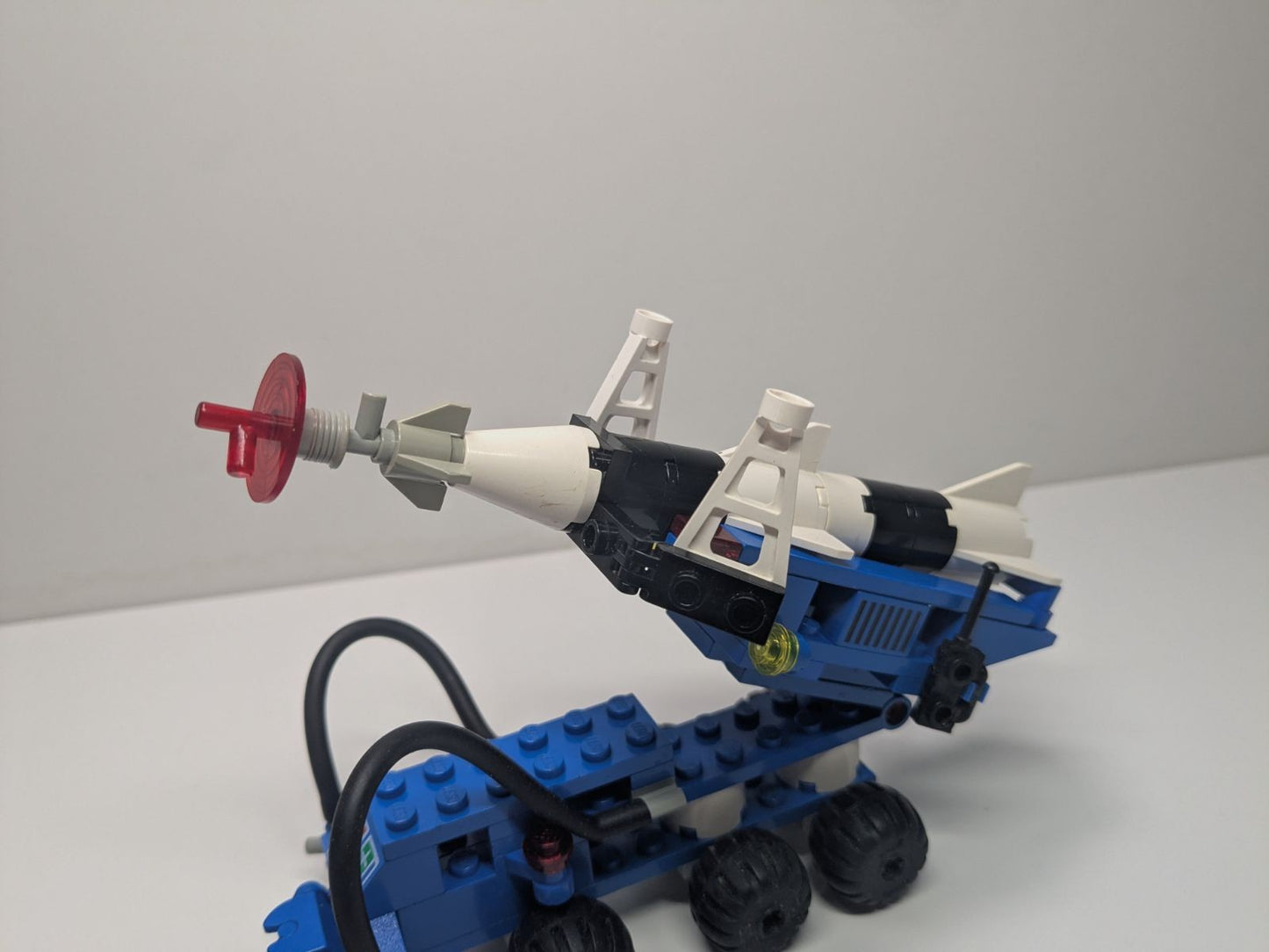 LEGO Space: Lunar Rocket Launcher (6881) - Complete - alternate view